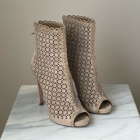 Prada Womens Perforated Suede Sand Ankle Boot Sand Open Toe Booties Sz 9.5 B - Picture 16 of 16